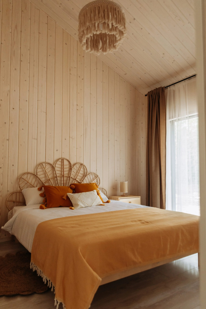 Частный дом Барнхаус в стиле бохо в сосновом лесу