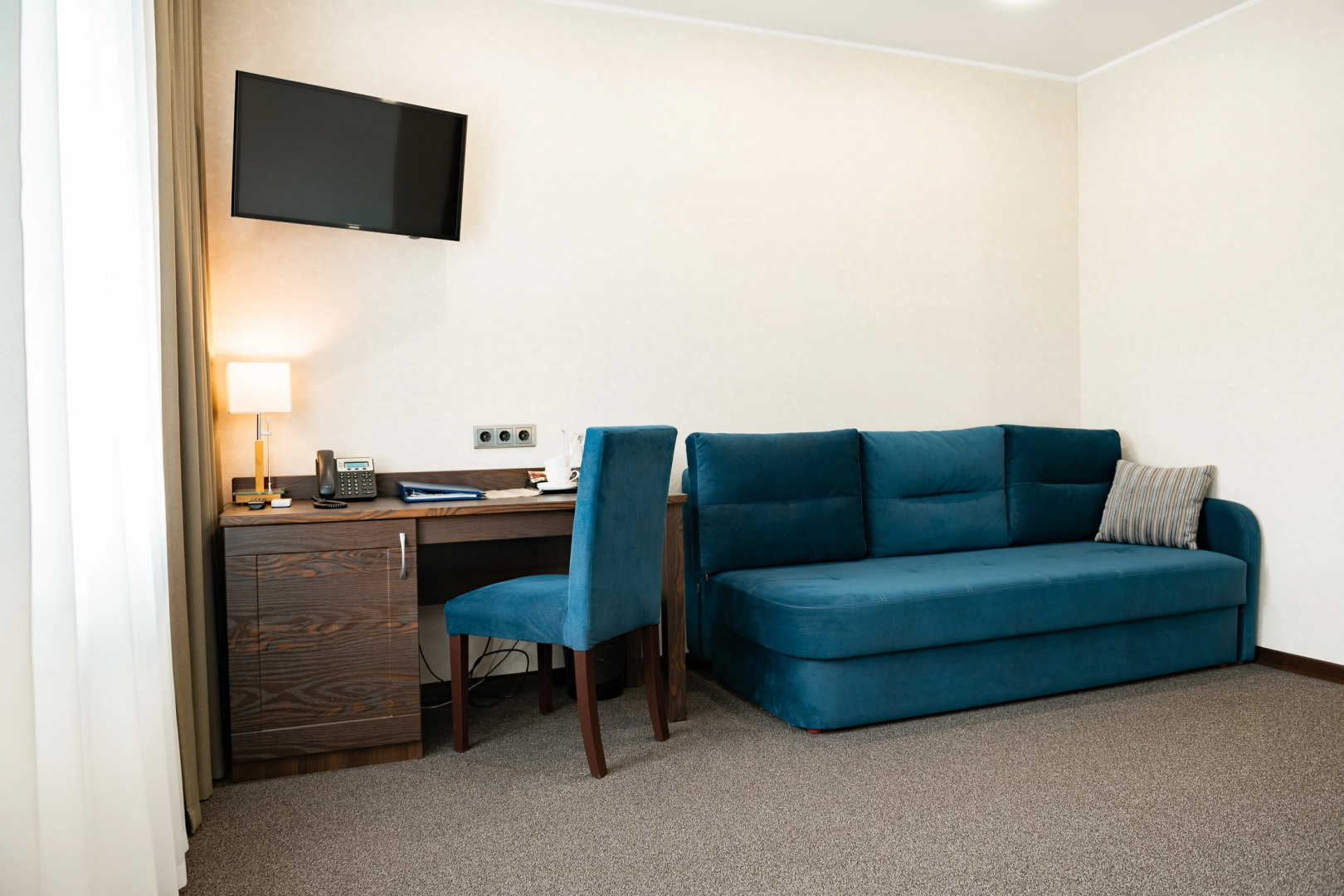 Отель Гостиничный комплекс Лазурит