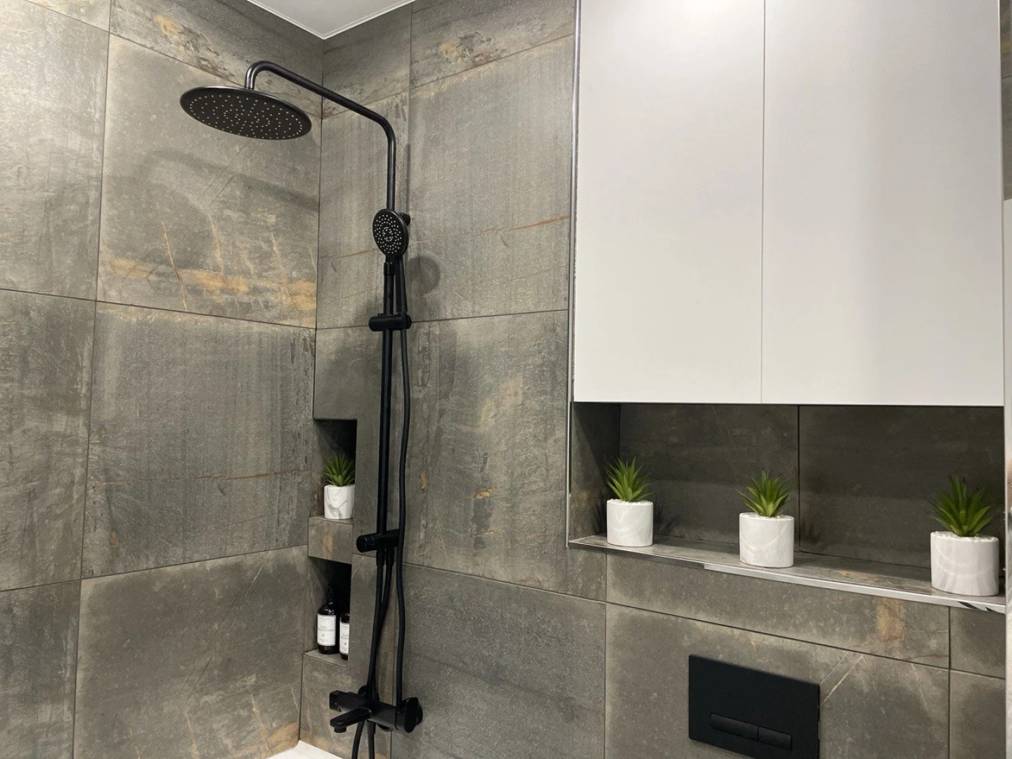 квартира премиум-класса в стиле "эко" с видом на парк и речку