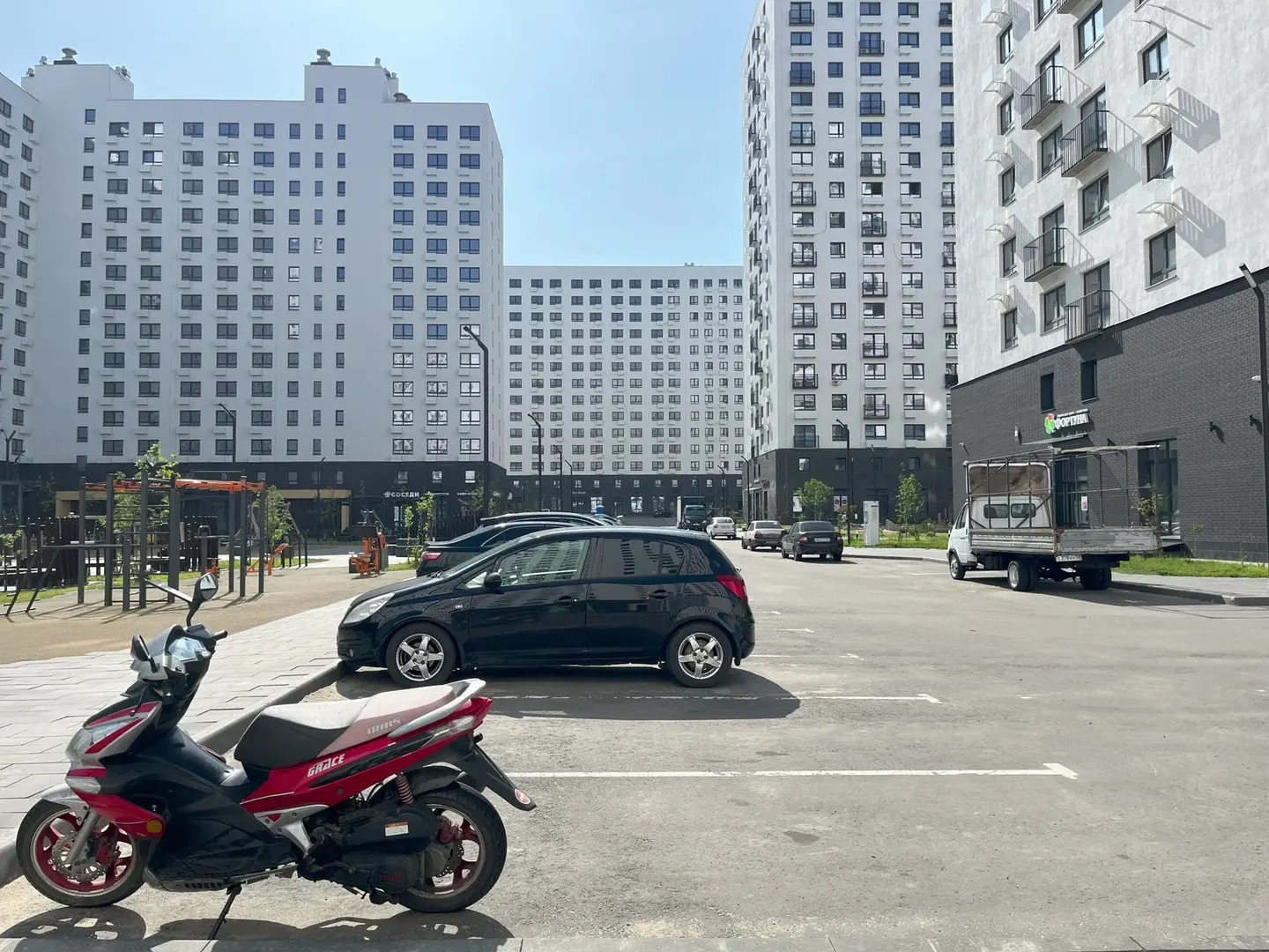 Квартира на Яшиной 4