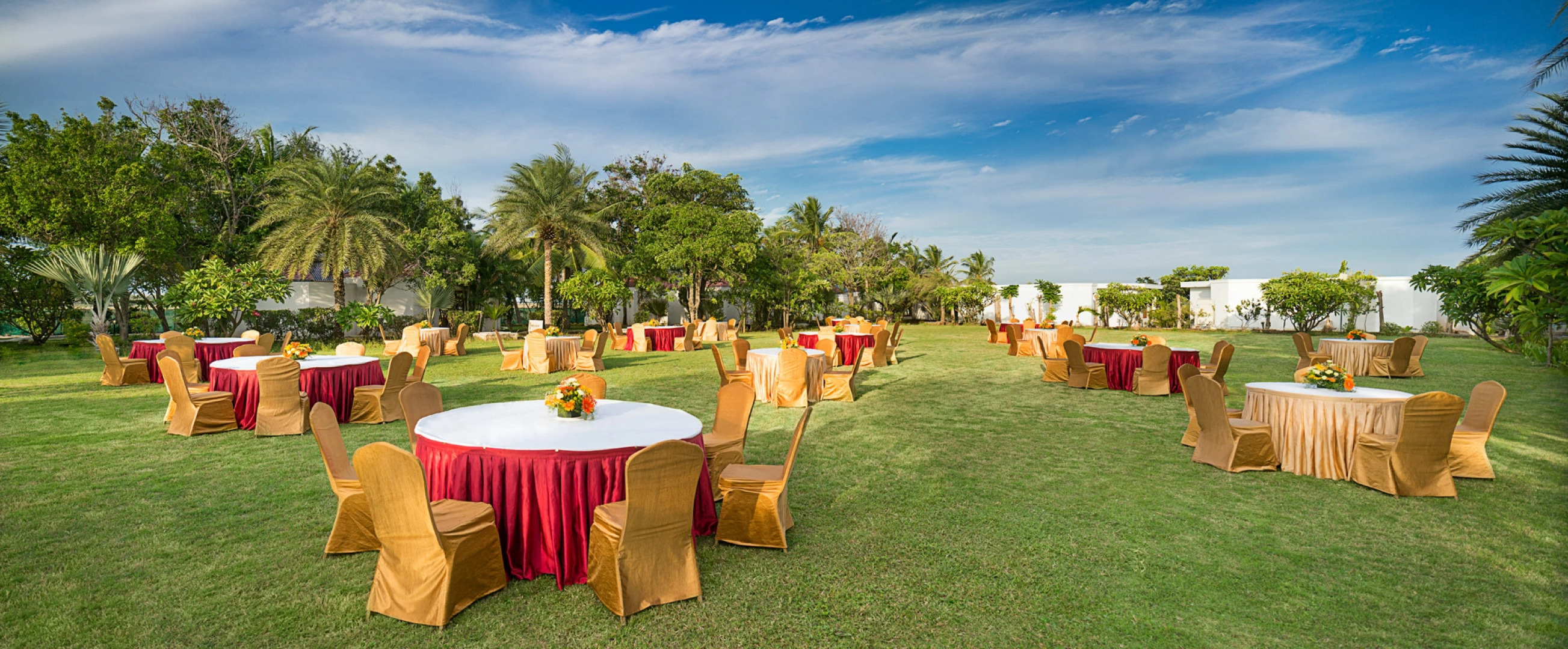 Отель Chariot Beach Resorts