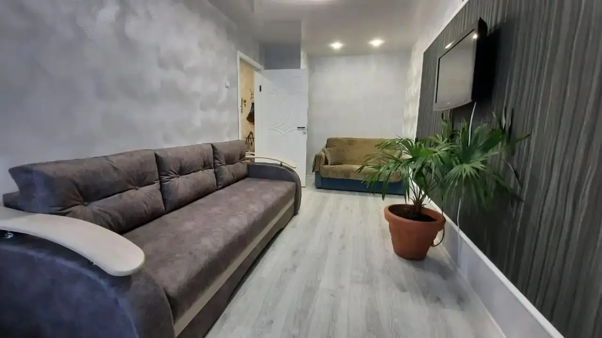 Апартаменты Хорошая 2к Квартира в Самом Центре