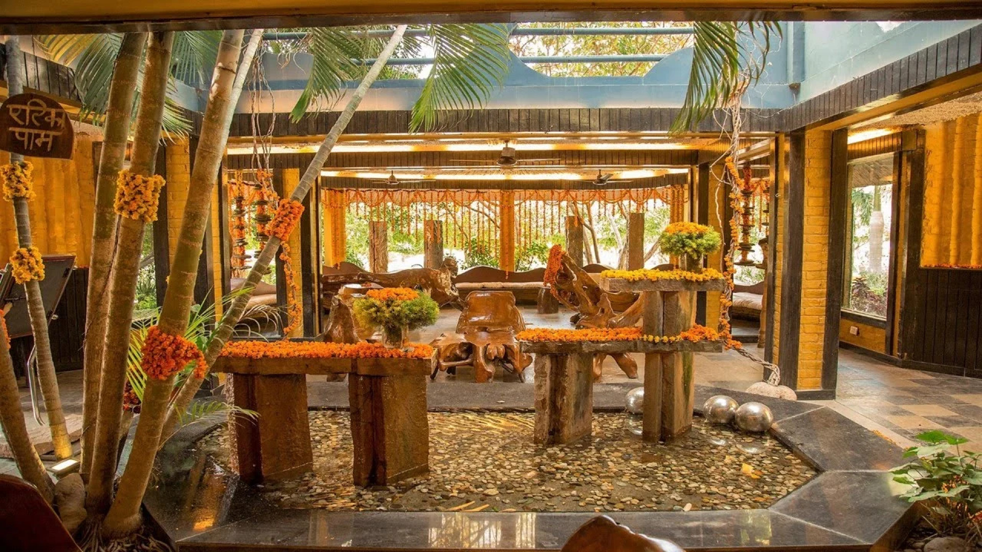 Отель The Solluna