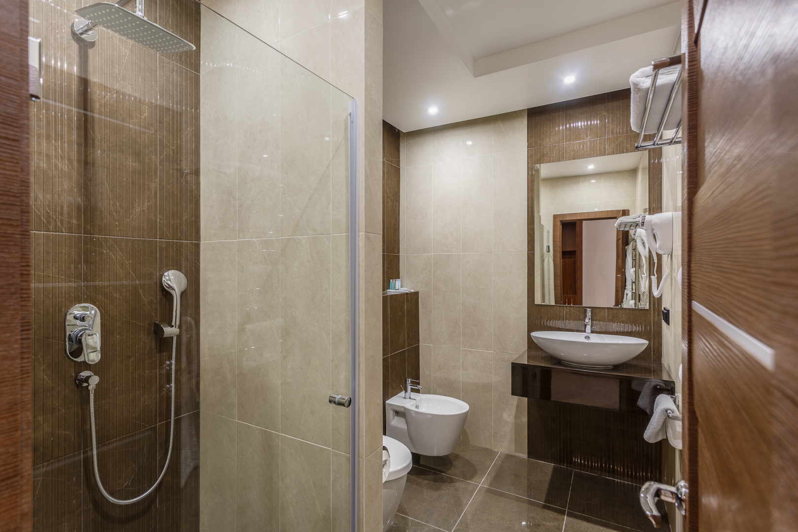 Отель Riverside