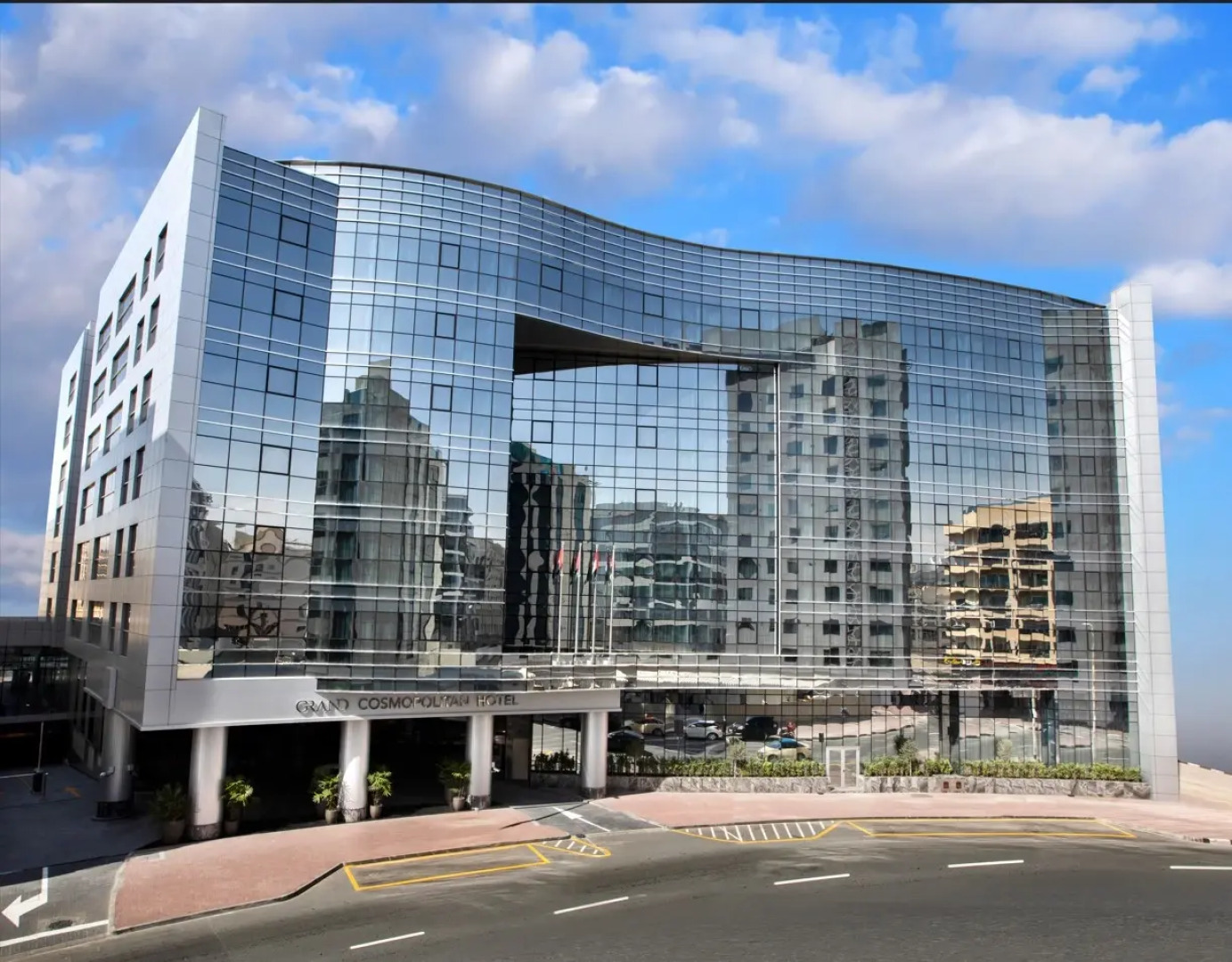 Отель Grand Cosmopolitan