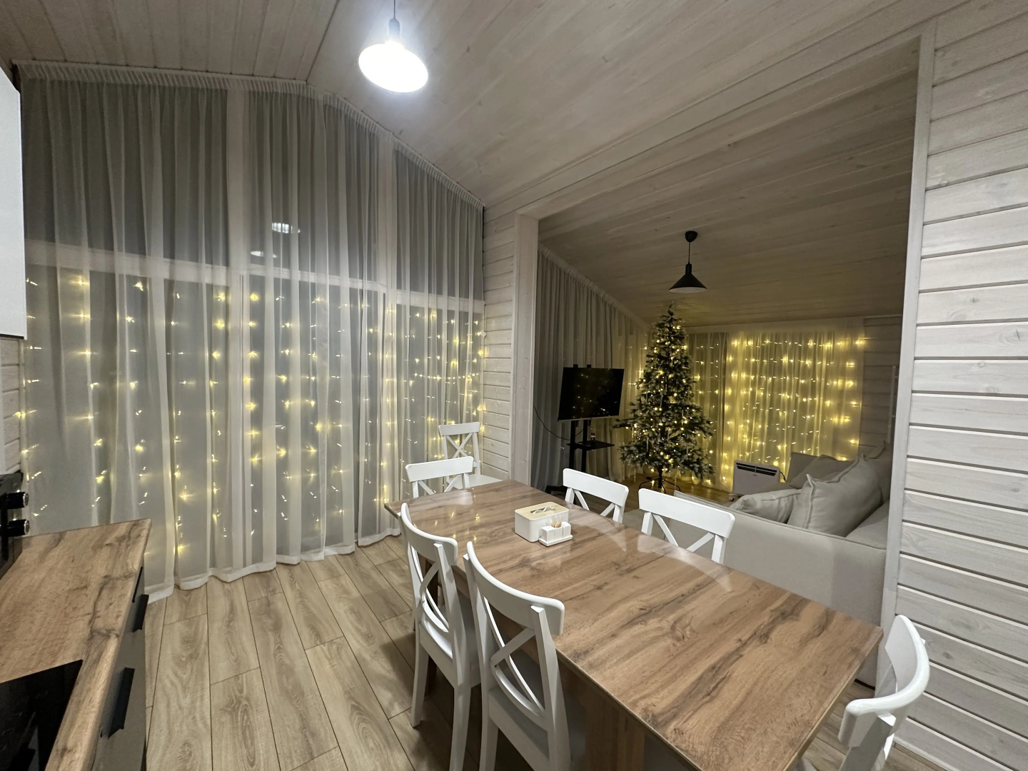 Частный дом Forested home на горке