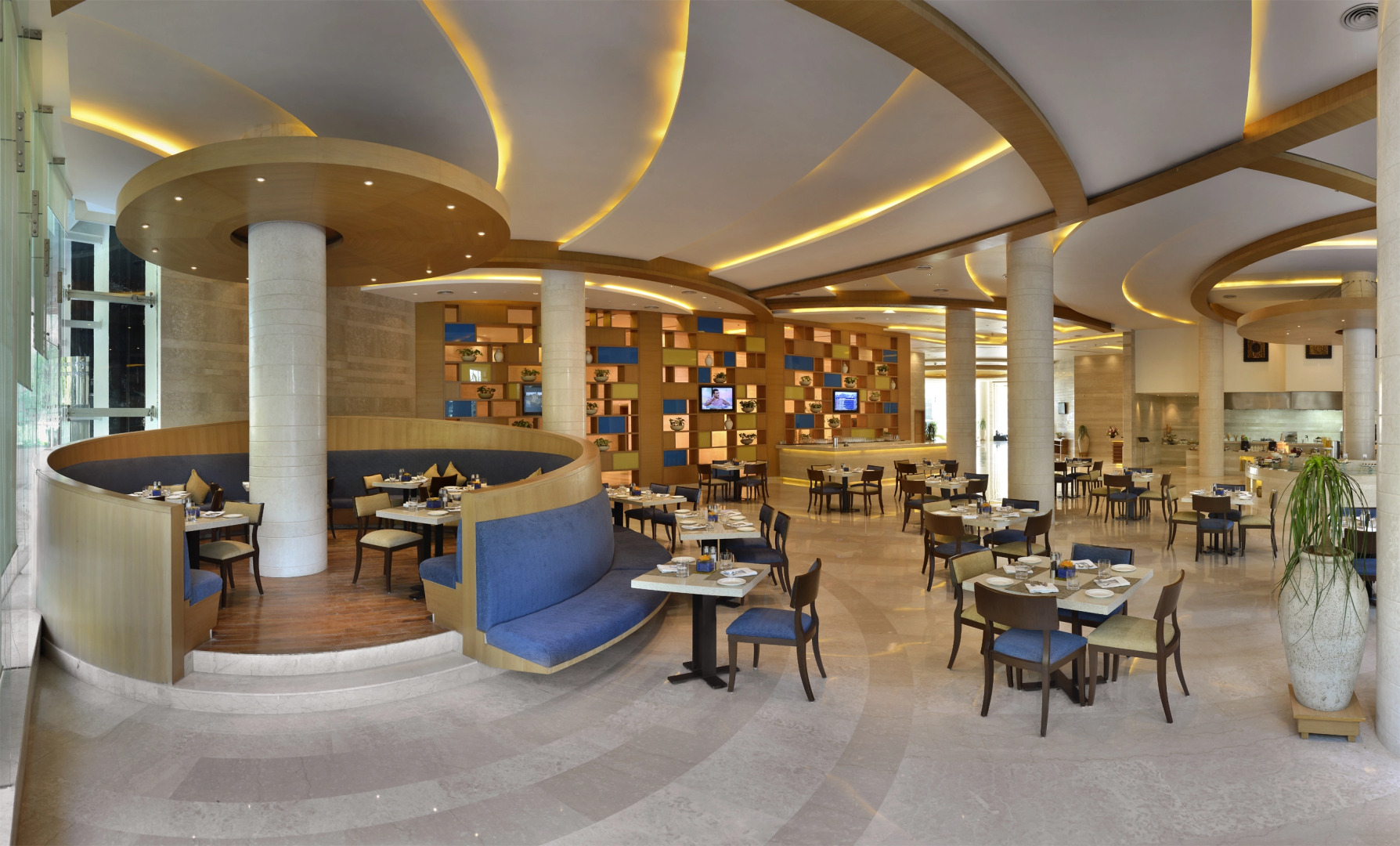 Отель The Lalit Chandigarh
