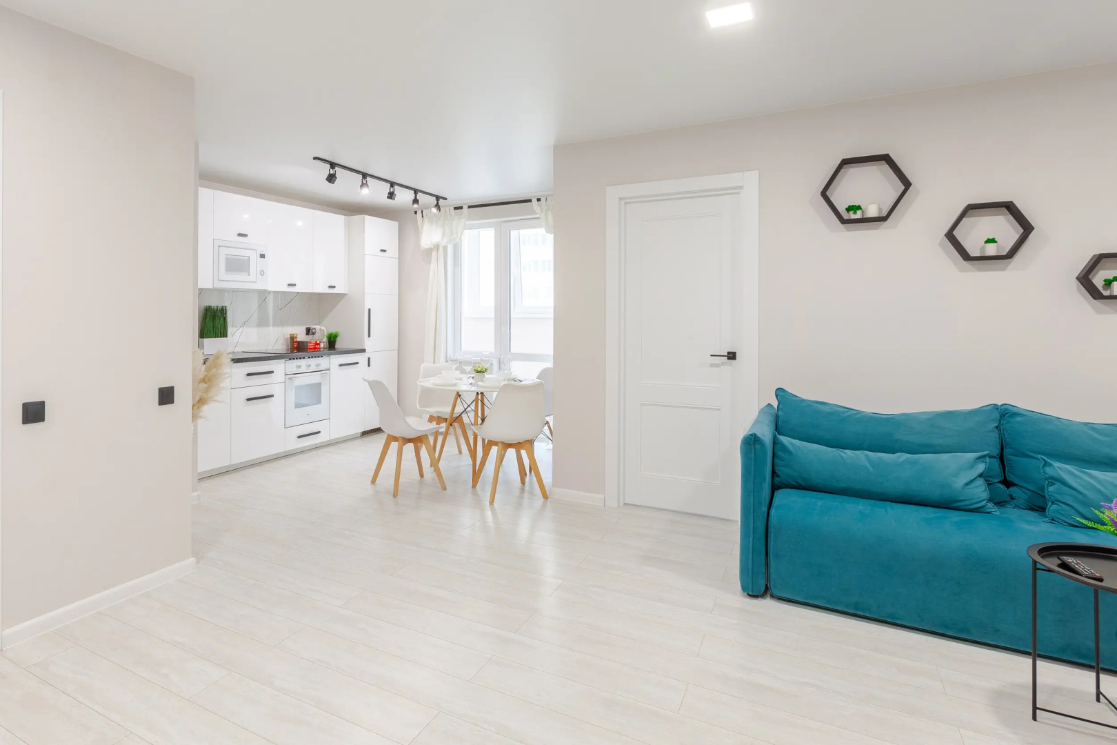 Апартаменты евродвушка RentPlaza класса LUX