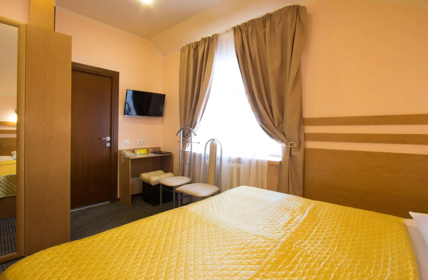 Отель Валерия