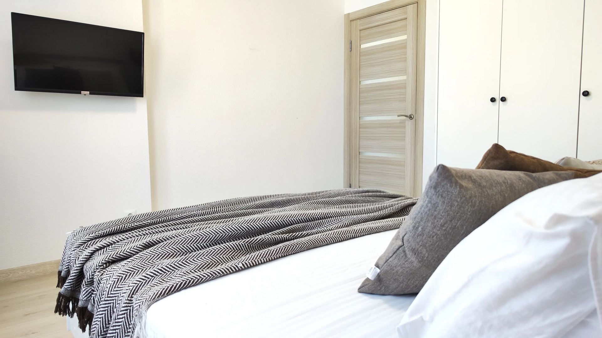 Апартаменты Panda Home в Сердце Сибири с видом на город с высоты