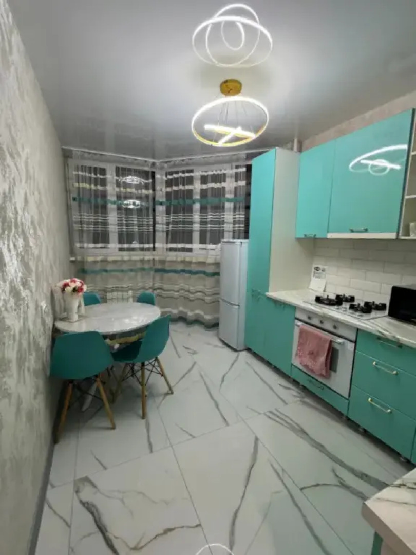 Квартира в новостройке с видом на гору Змейка