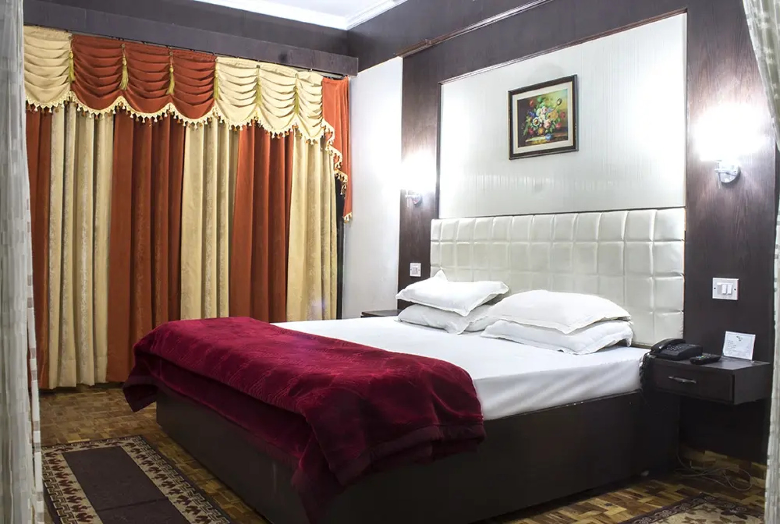 Отель Imperial Palace