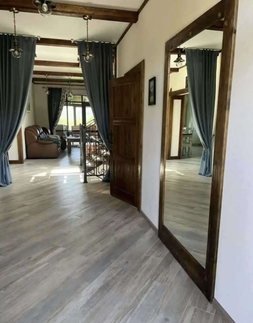 Частный дом Усадьба Сергея Пускепалиса у подножия горы Верблюд с полётами на рассвете