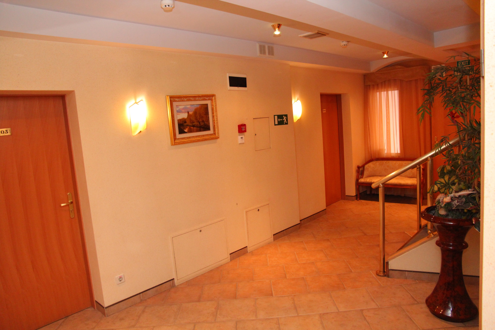 Отель Четыре Короны