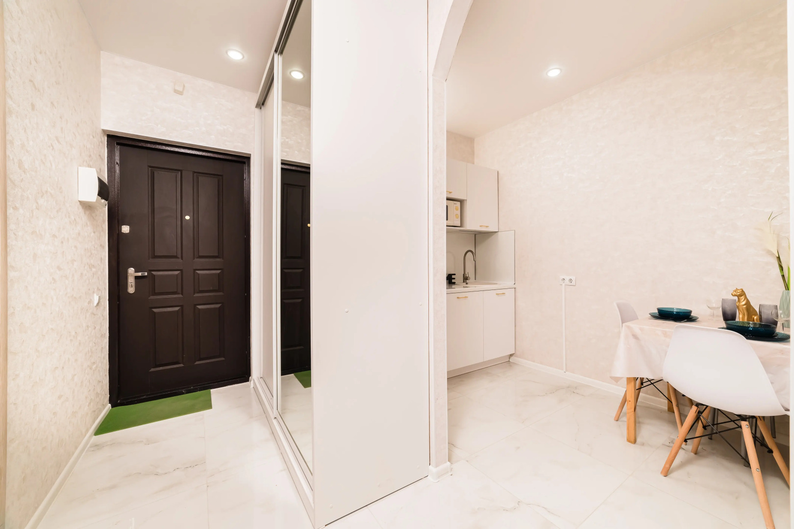 Квартира с Панорамным Видом с 19 Этажа у Аквапарка