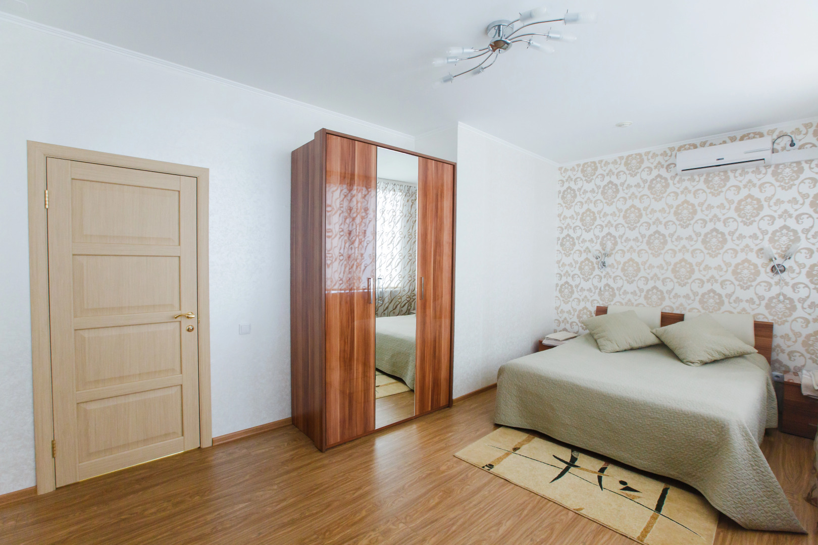 Отель Круиз