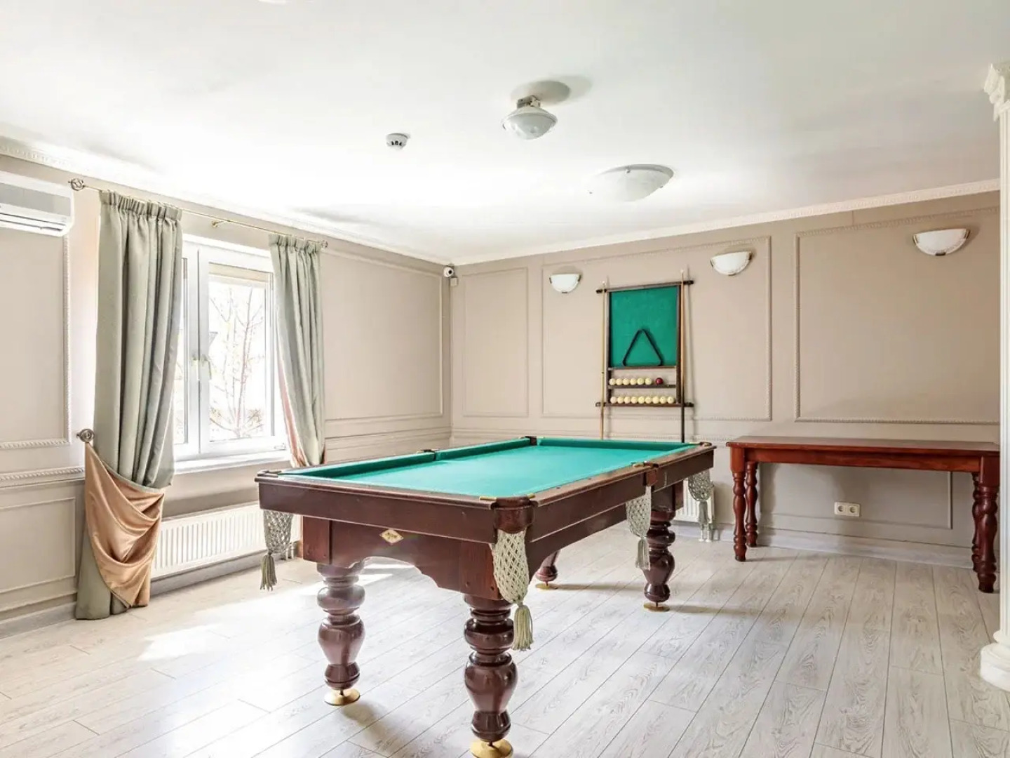 Частный Дом с бассейнами и залом Anstar House Kapustino