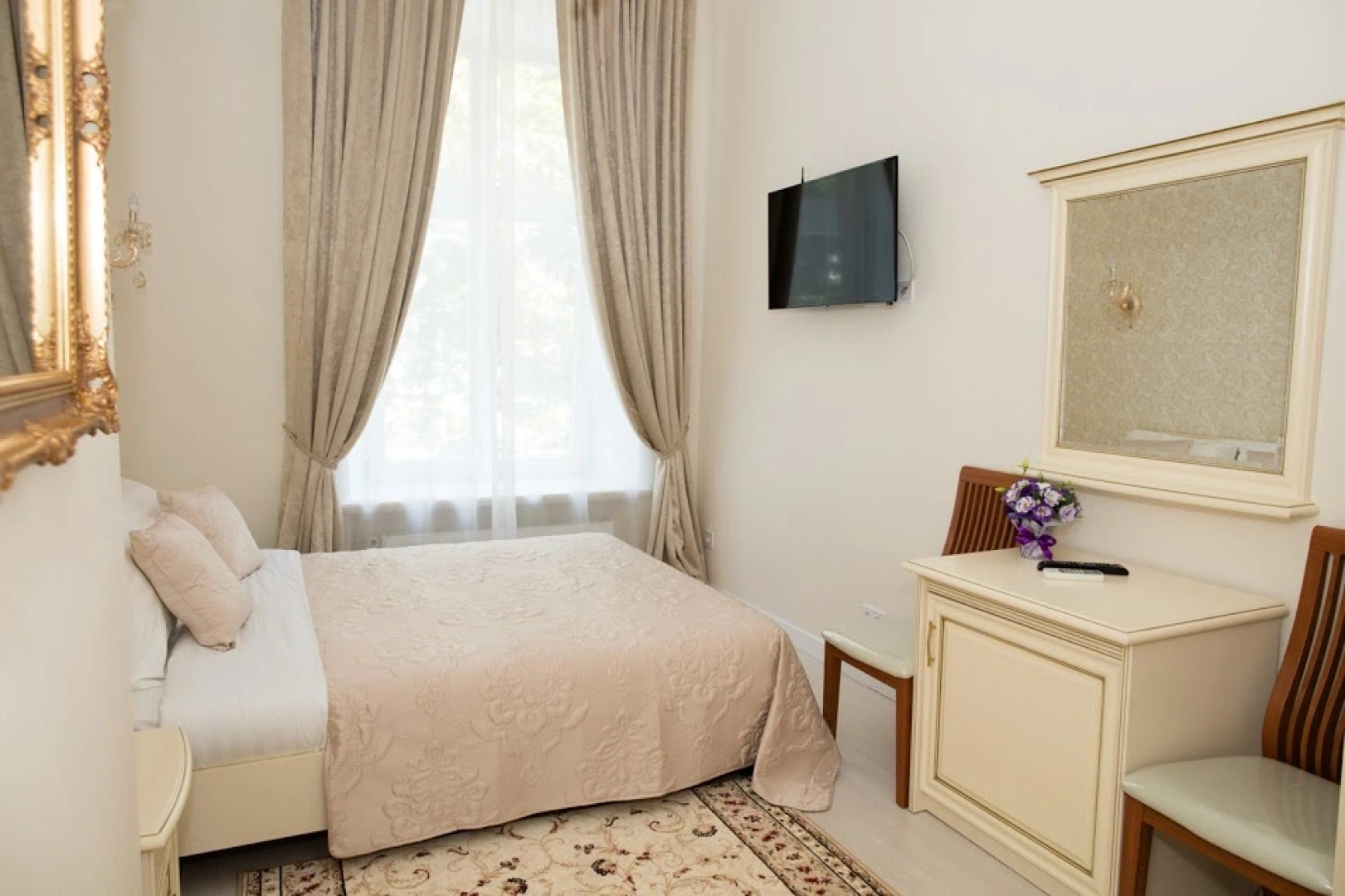 Гостиница De Versal