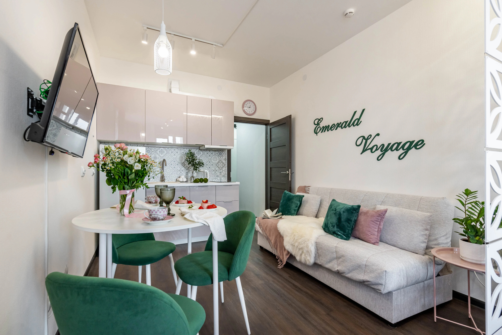 Апартаменты Emerald Voyage Тосина улица 6