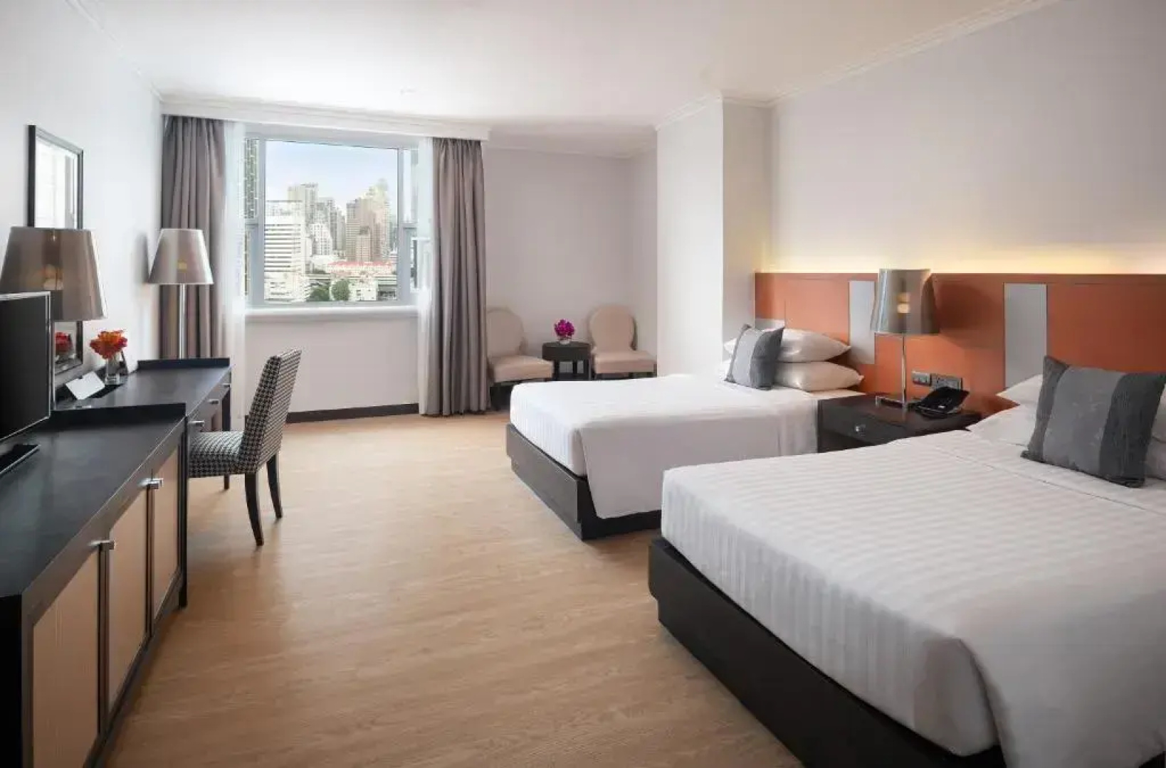 Отель The Berkeley Hotel Pratunam