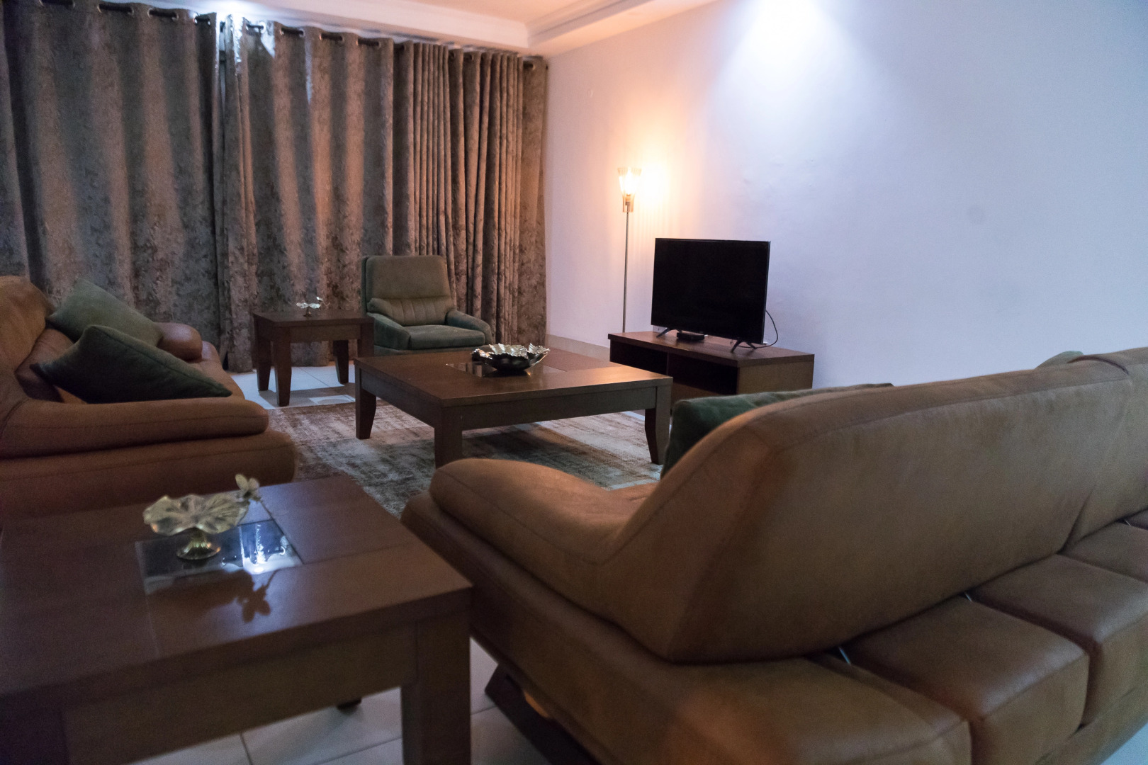 Апартаменты 90 Independence Avenue