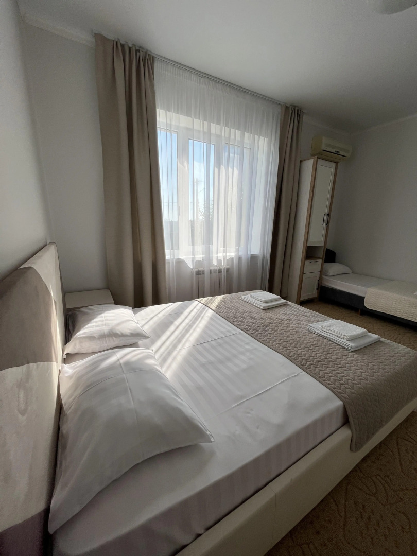 Na Pontiyskoy 16 Guest House