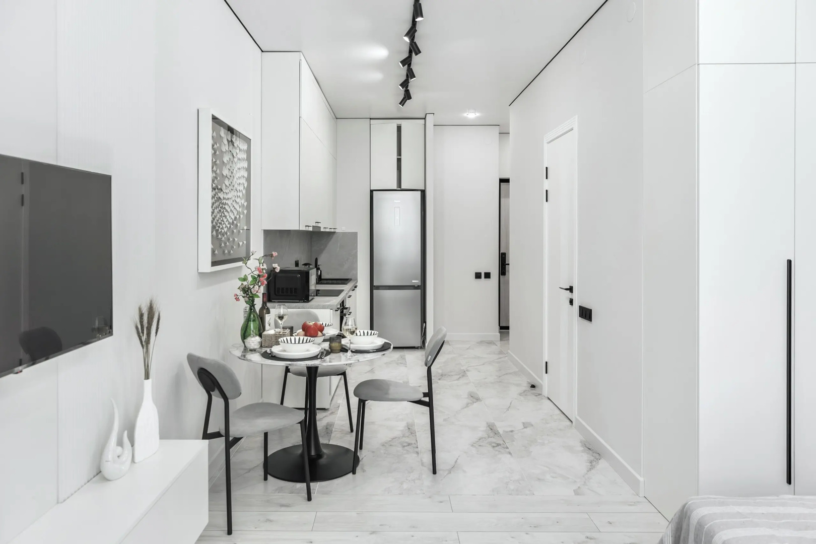 Апартаменты ADT Meridian White Marble