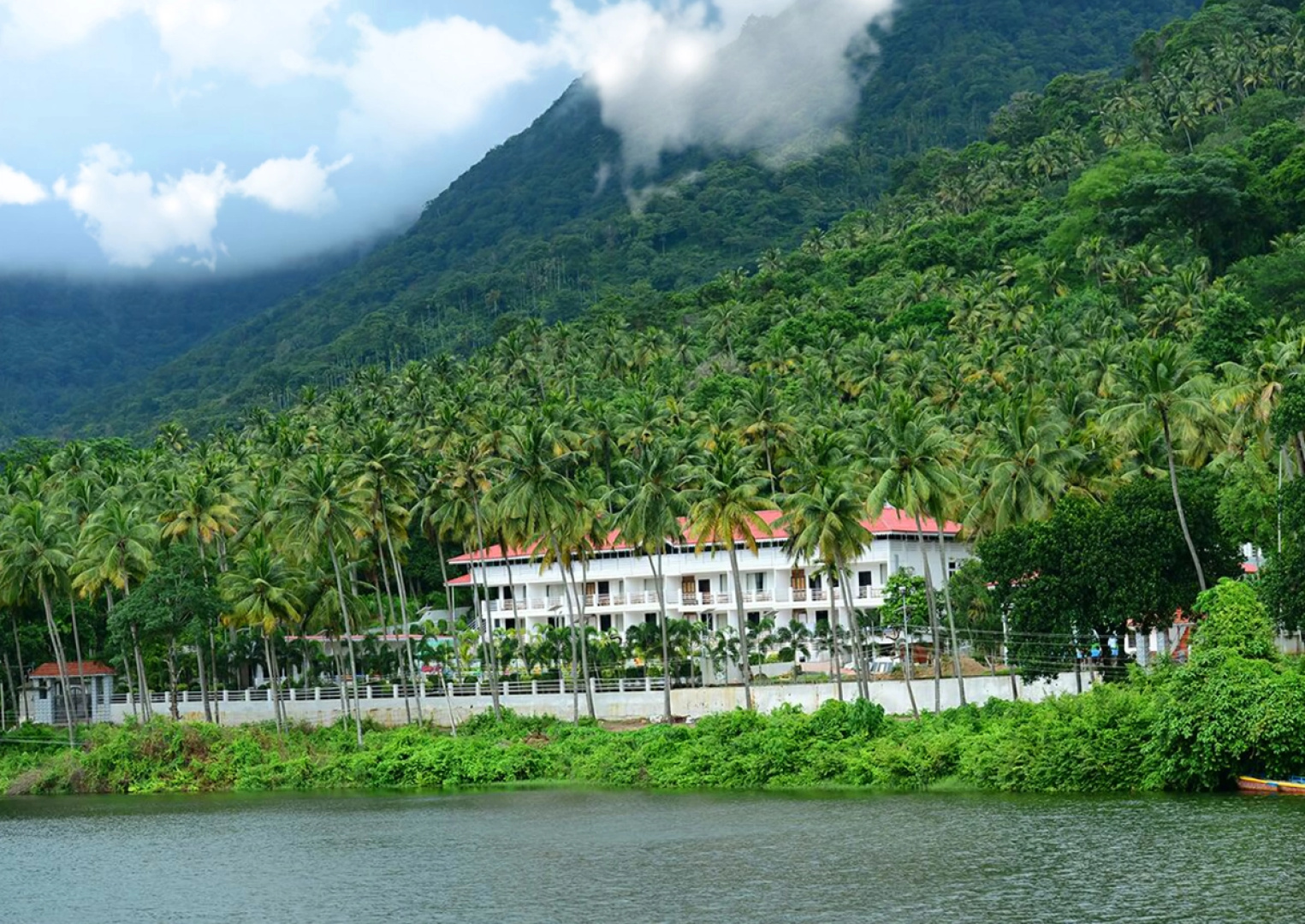 Отель Resort