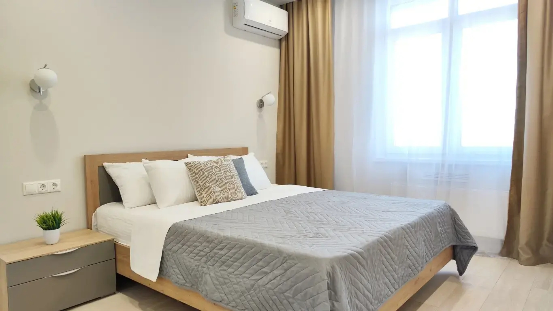 Апартаменты Panda Home в центре в ЖК Сердце Сибири