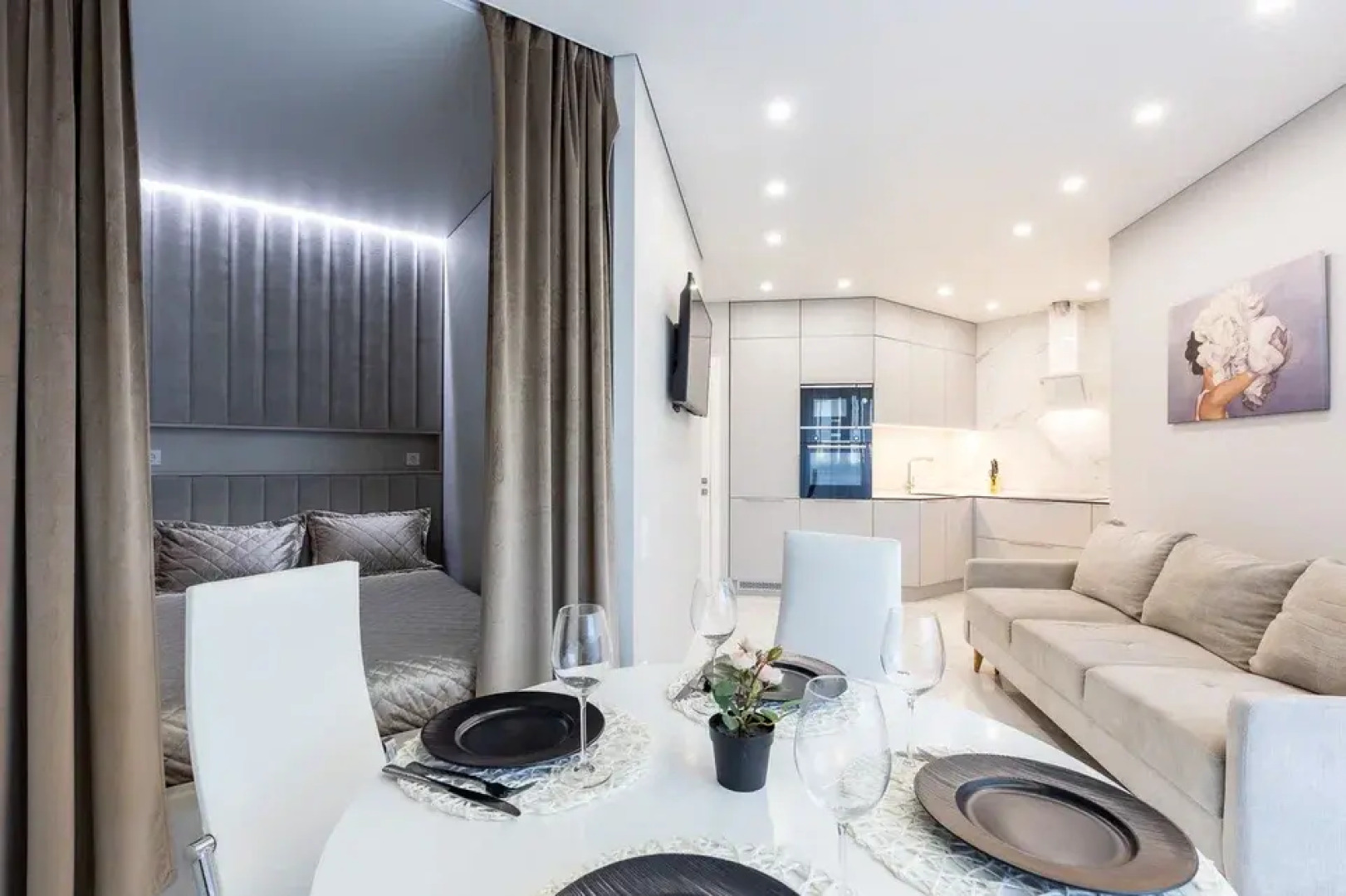 Апартаменты Двухкомнатные в  "Volna Emirats"