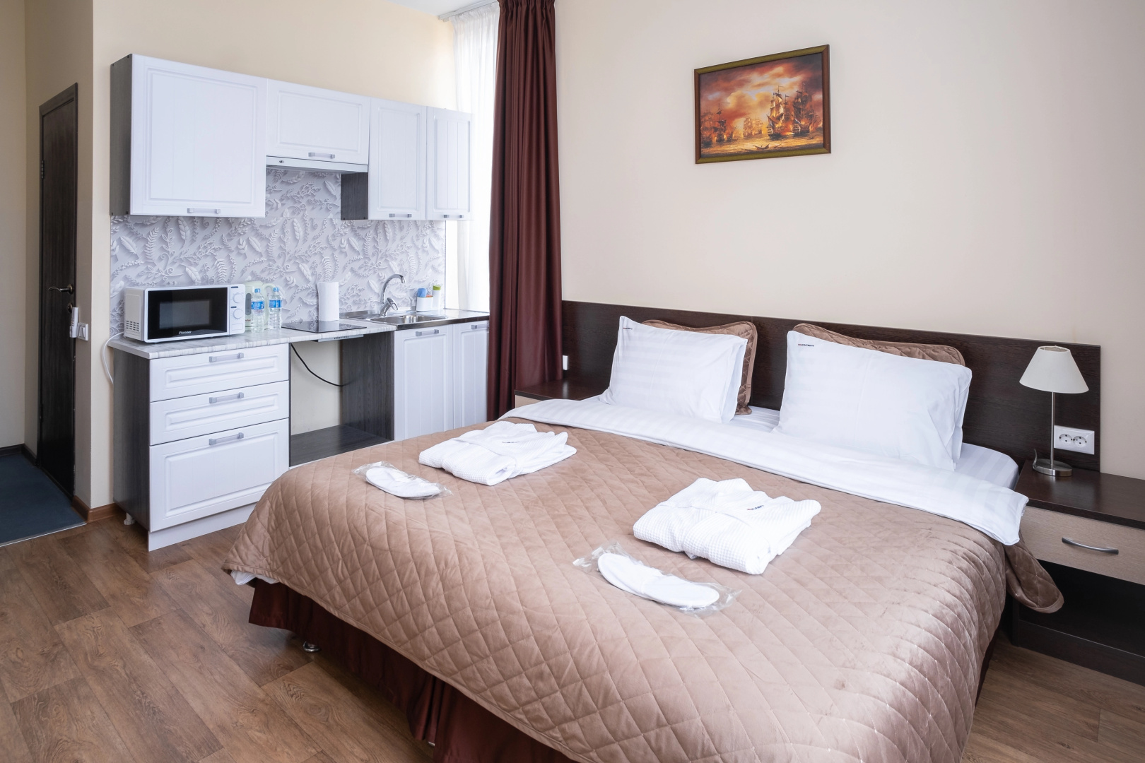 Апартаменты Red Apartments Си Сайд Прибрежный