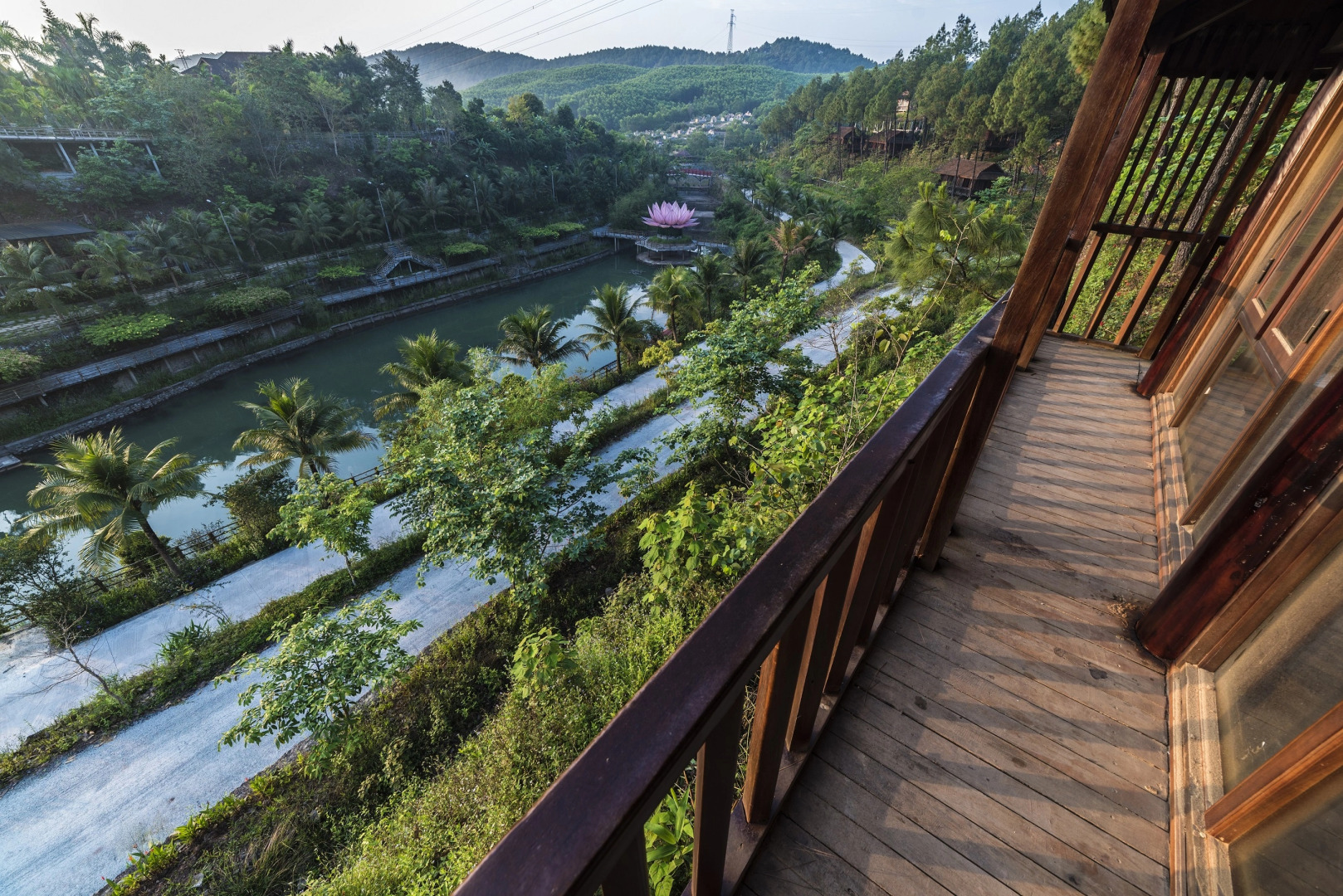 Отель Sankofa Village Hill Resort and Spa