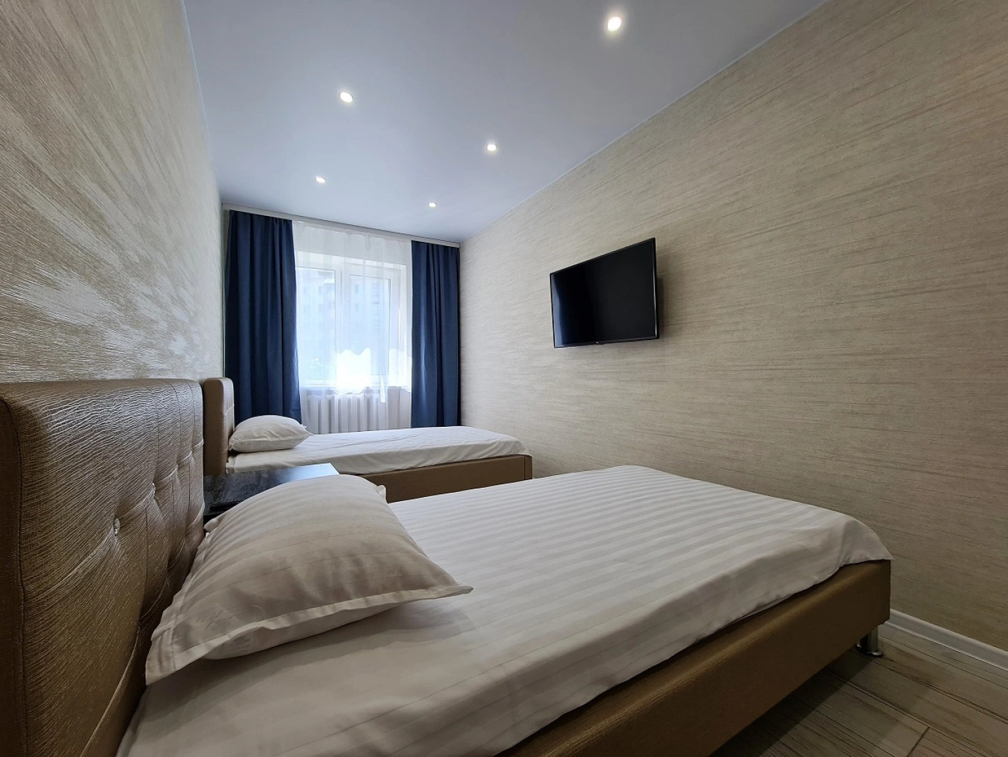 Апартаменты на Романова 4