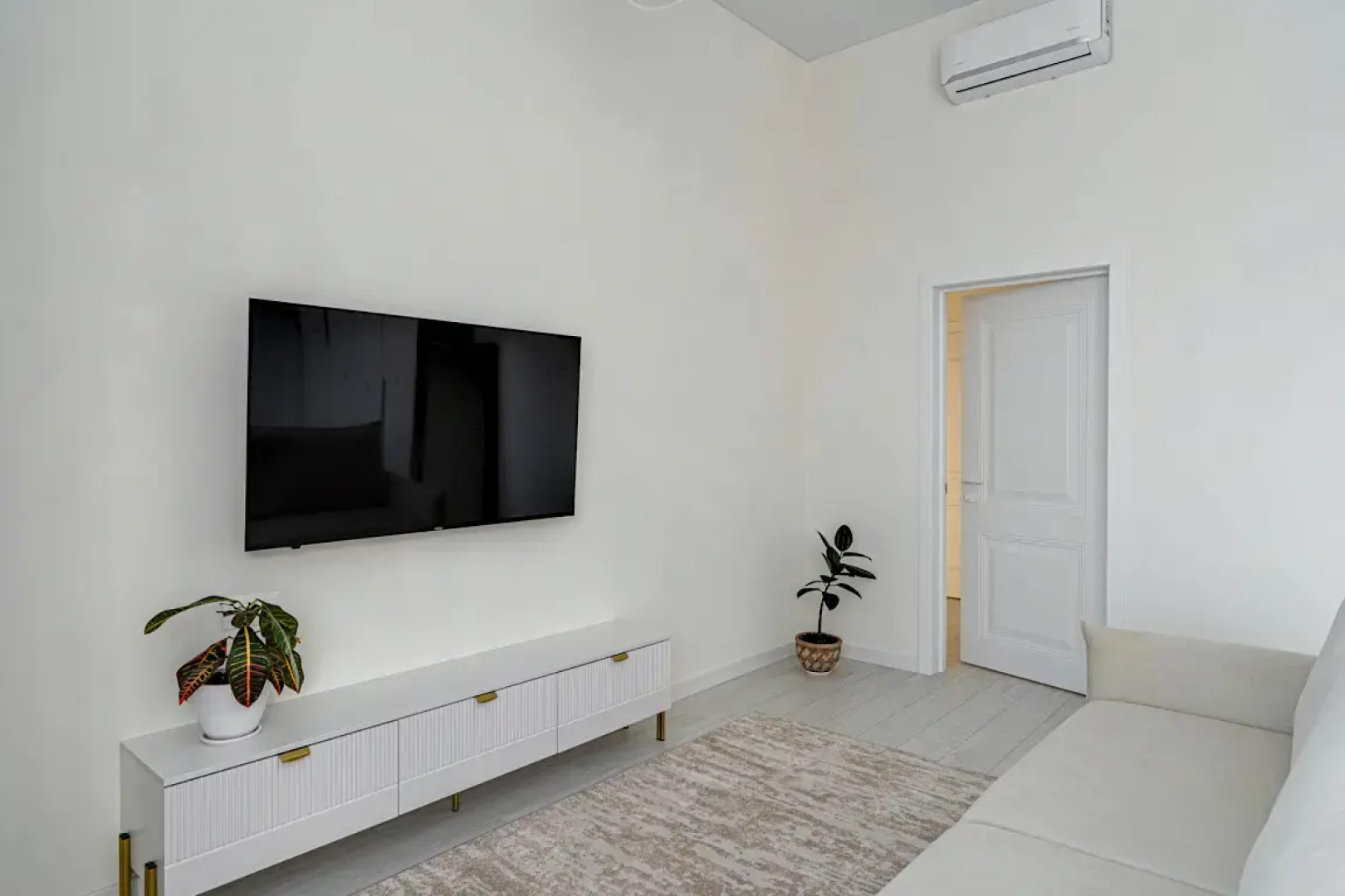 Квартира Хризантема