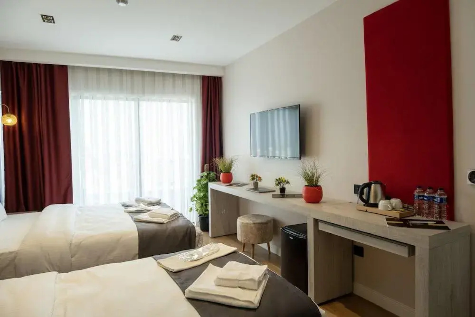 Отель Linda Port Hotel