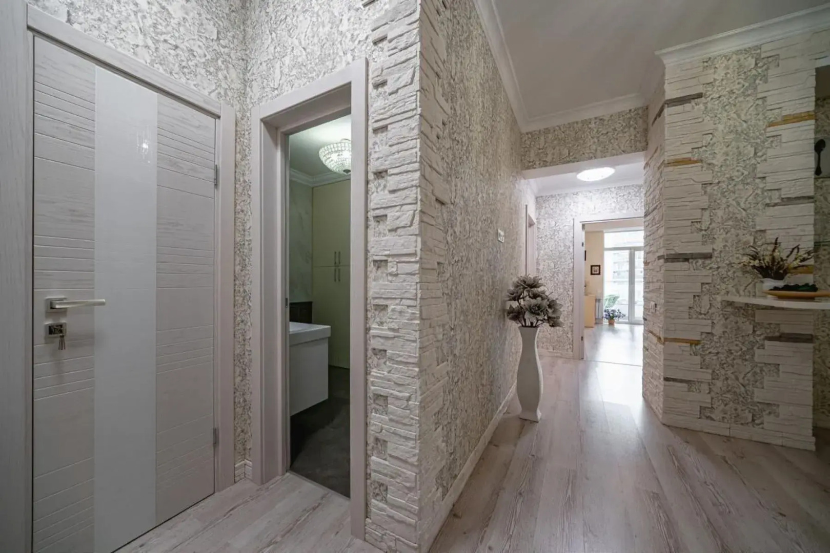 Апартаменты на Ялтинской 12А