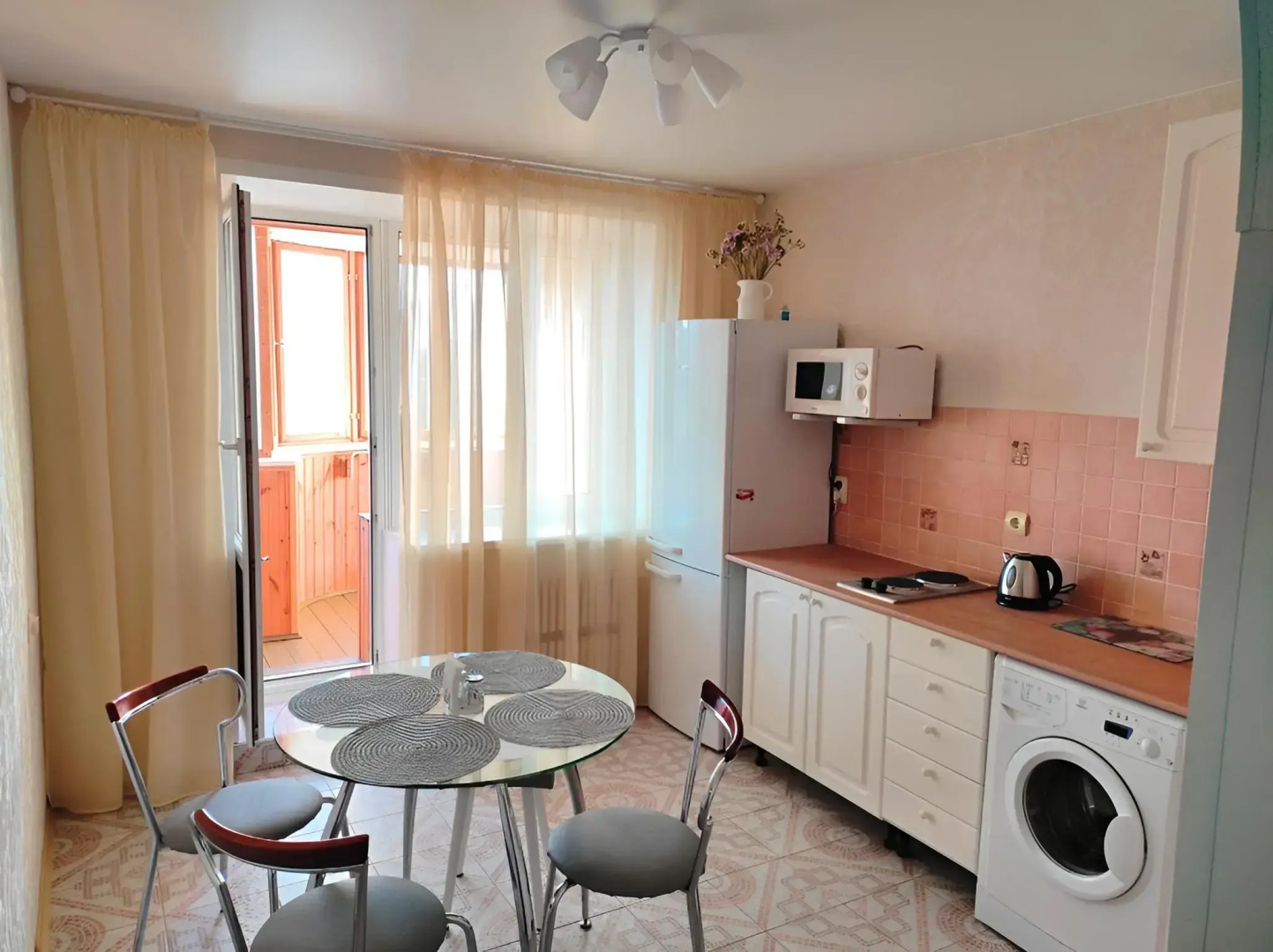 Квартира на Амирхана 85А