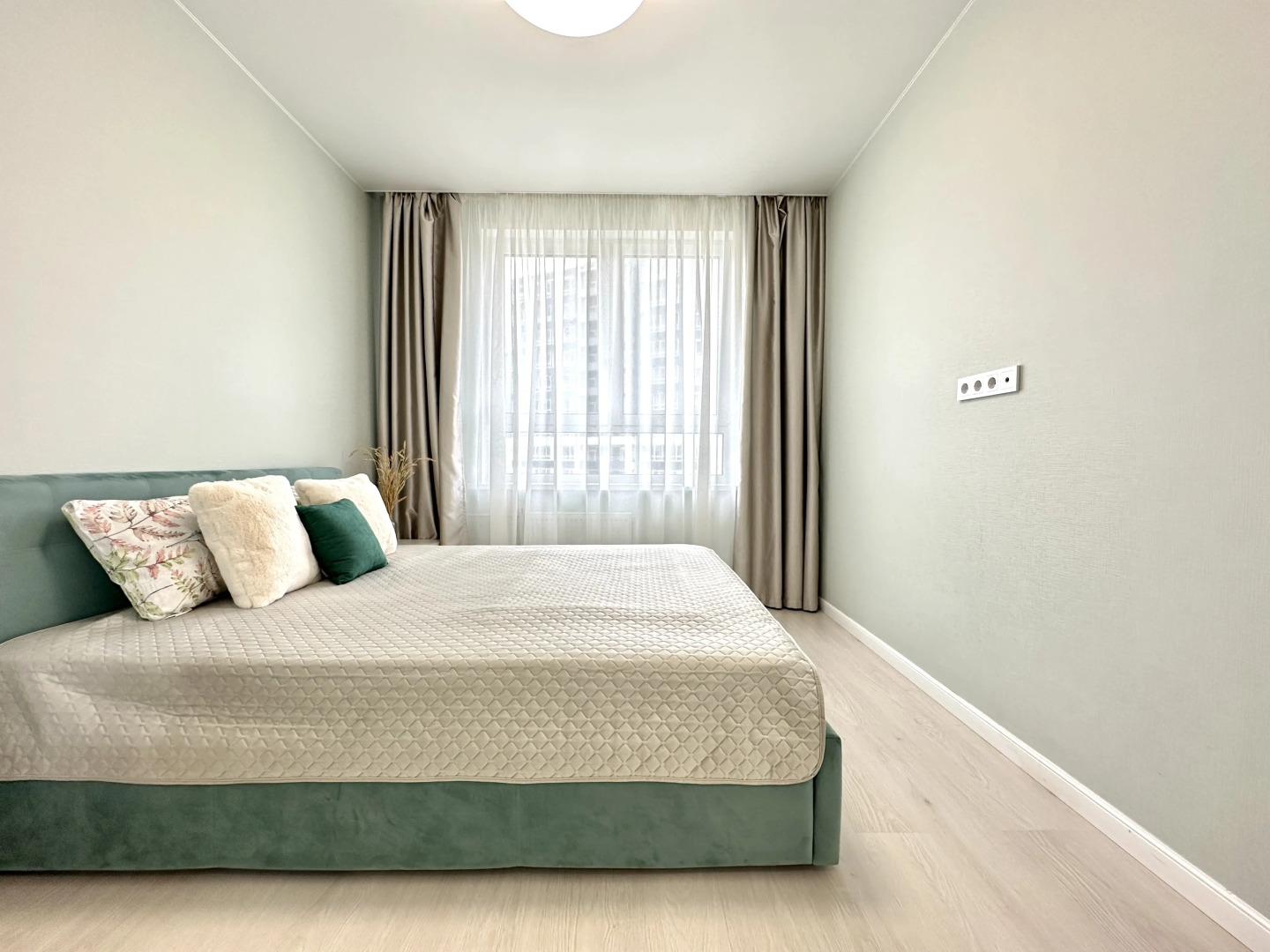 Апартаменты Люкс Аквамарин с дизайнерским ремонтом, для большой семьи