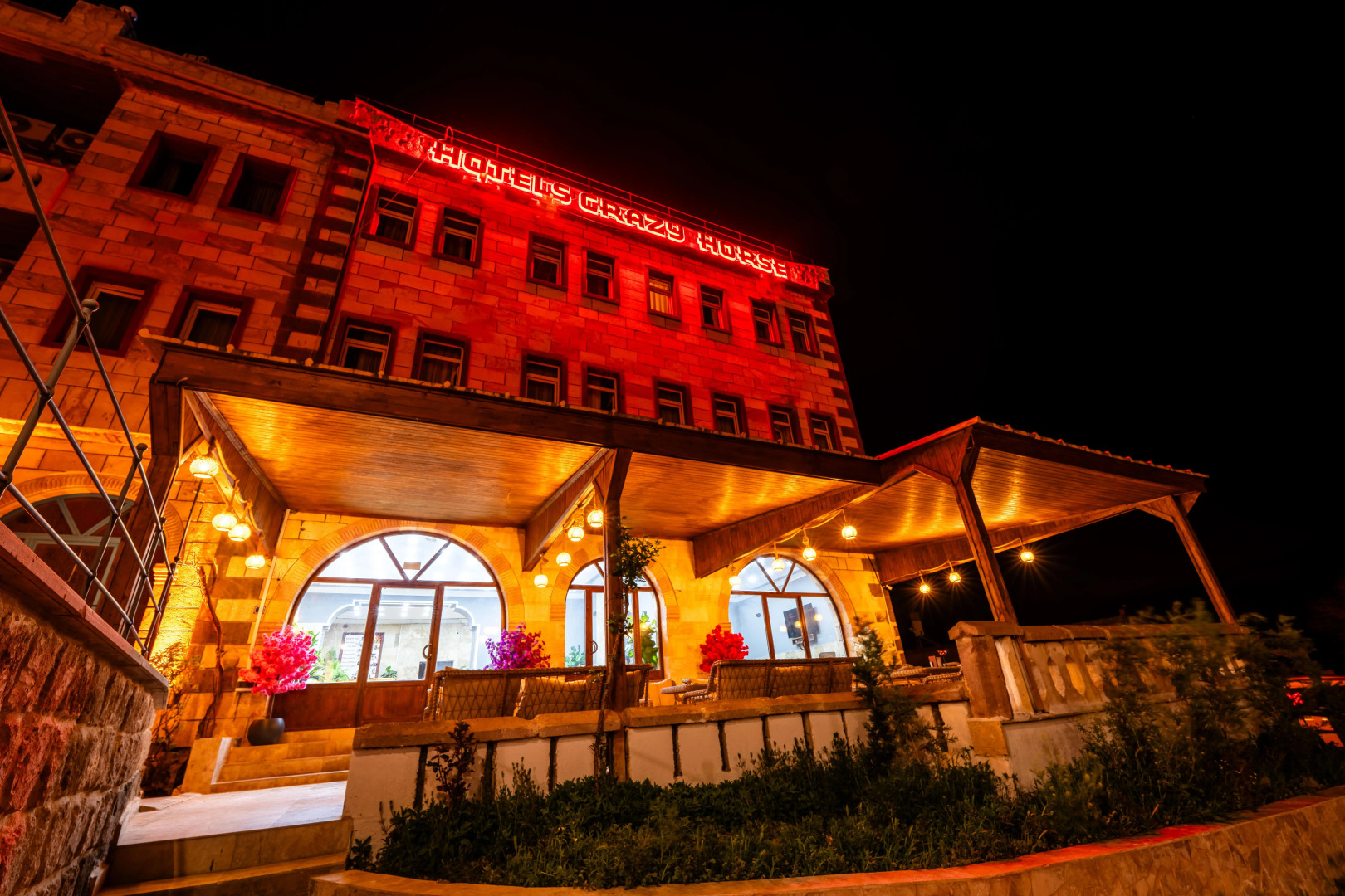 Отель Crazy Horse