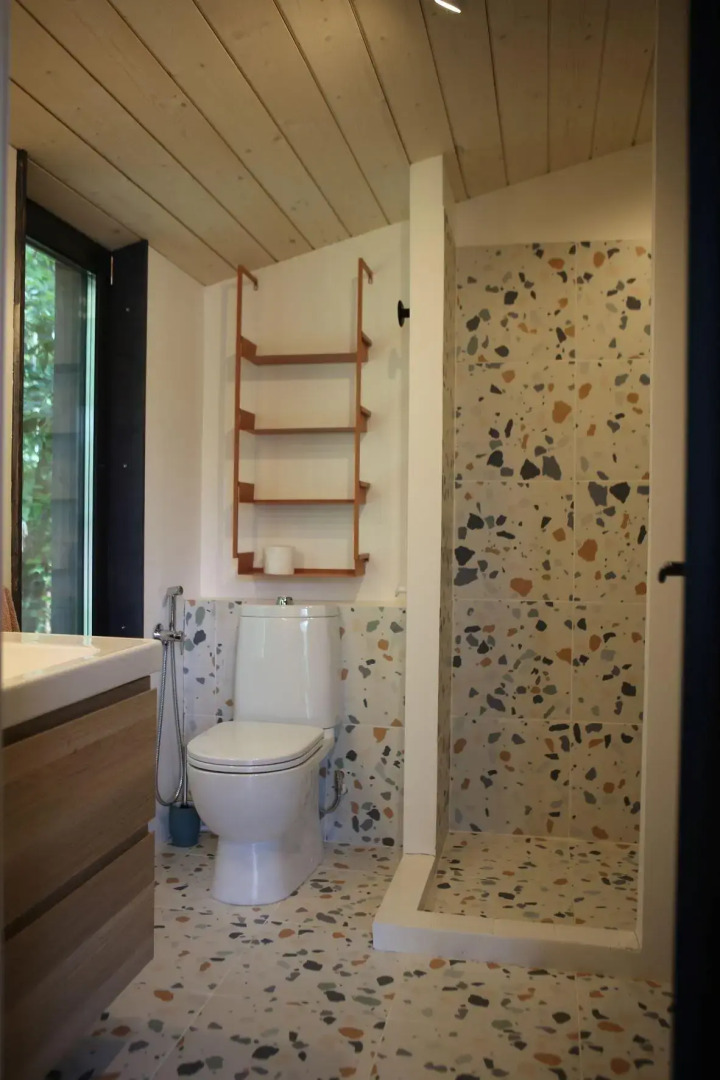 Частный дом Iris House