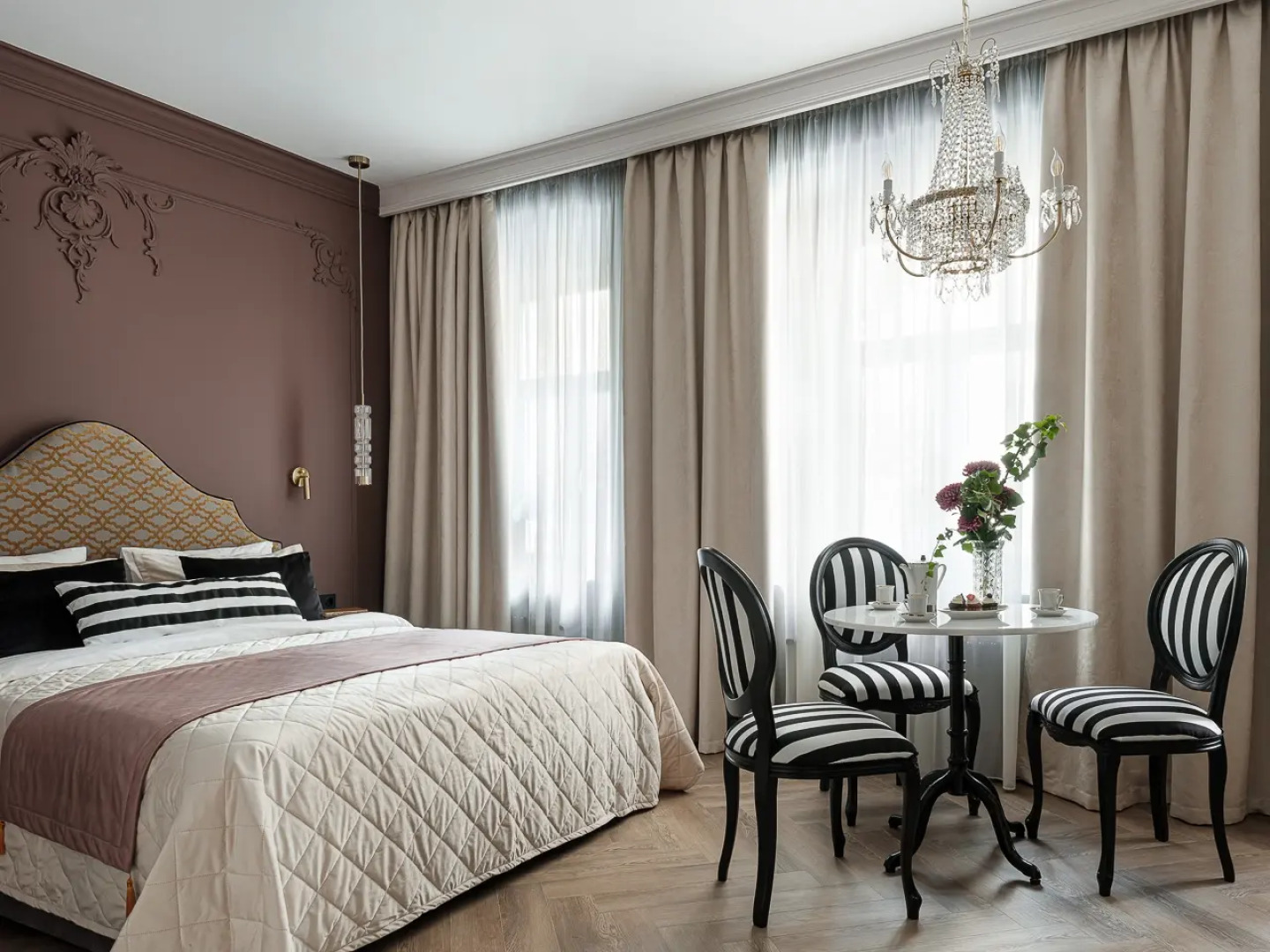 Квартира с авторским дизайном LetYourFlat Burgundy