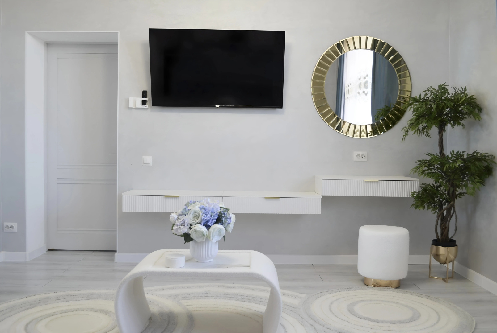 Апартаменты у нарзанной галереи напротив парка