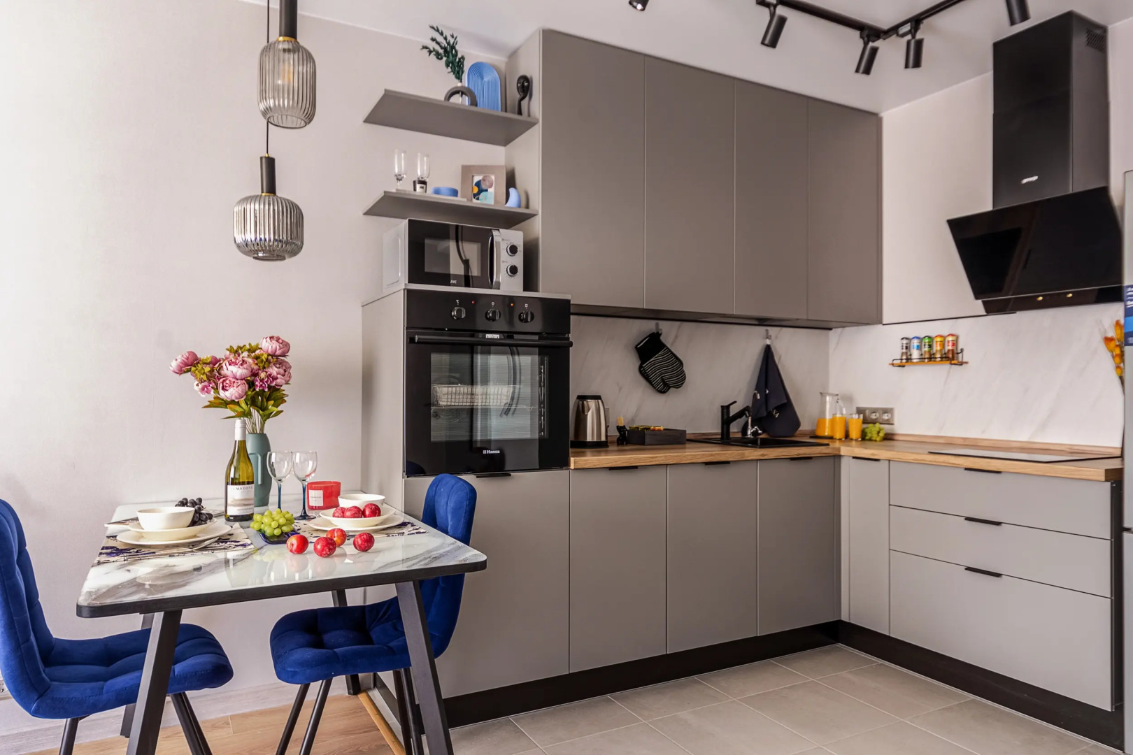 Апартаменты Евро-2 у м. Лесная