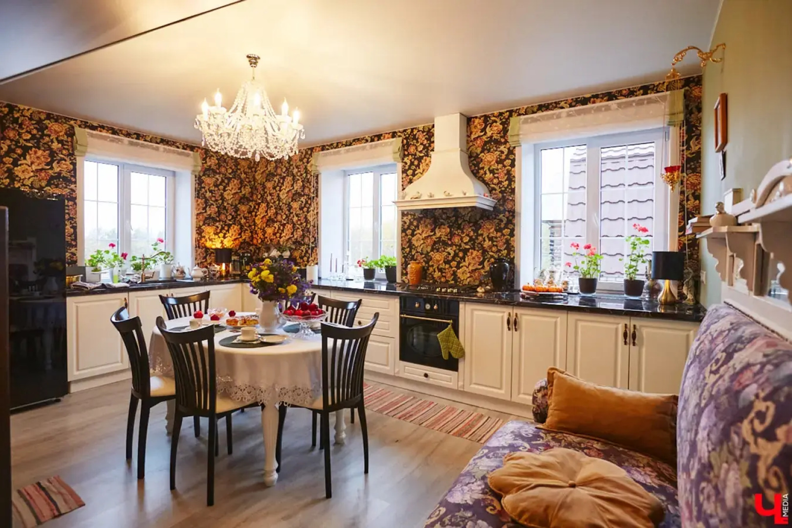 Частный дом Уютный светлый  дом в окружении природы