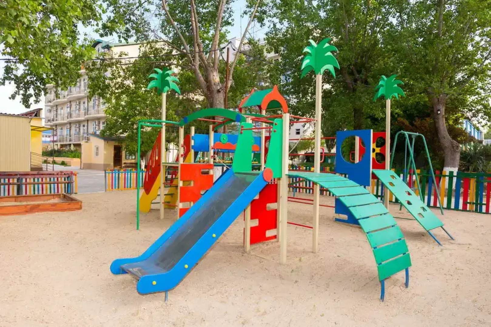 Курортный отель Скай Бридж (Sky Bridge)