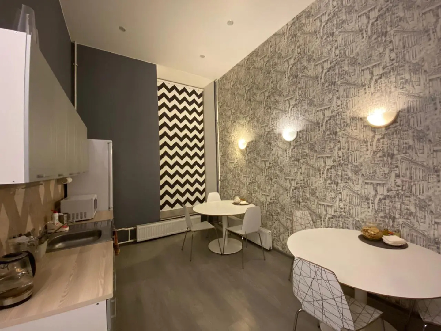 Hotel 812
