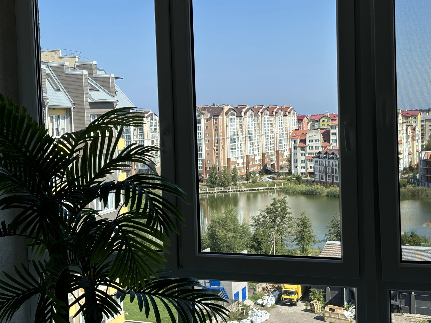 Квартира 2-комнатная 70 м² с видом на озеро