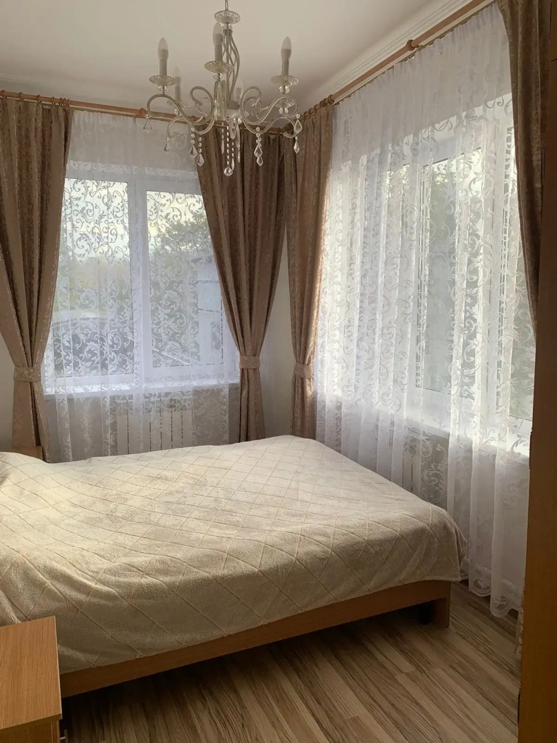 Частный Дом Двухэтажный с Бассейном