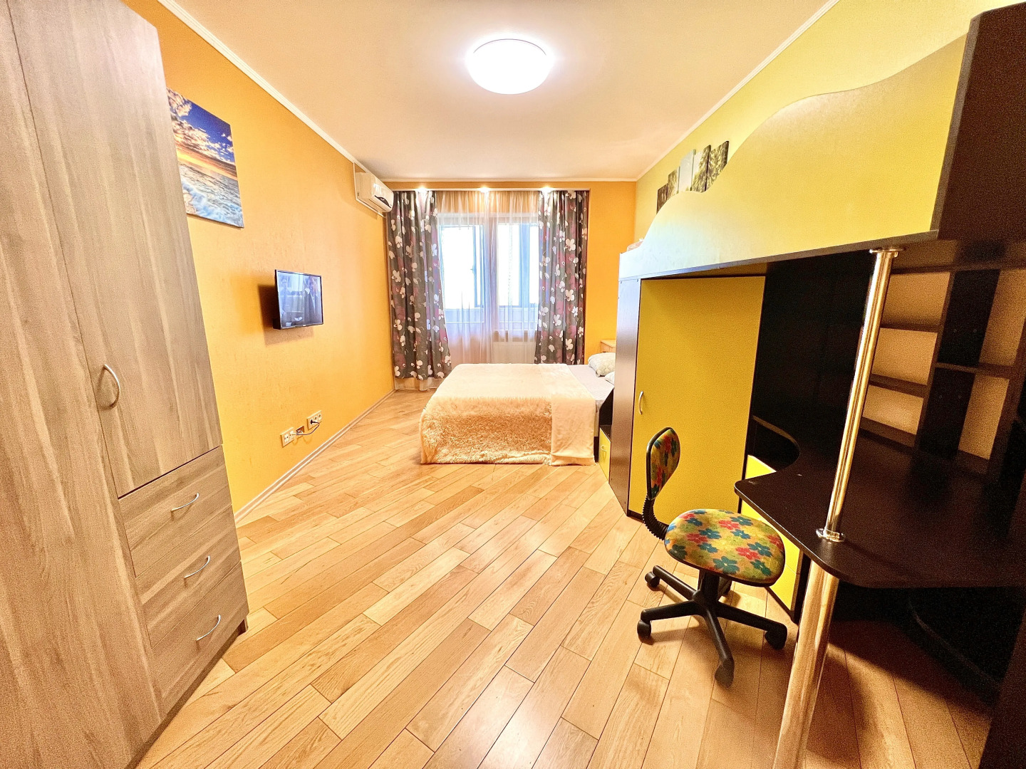 Апартаменты двухкомнатные на 11 Этаже в ЖК Современник с видом на реку Волгу