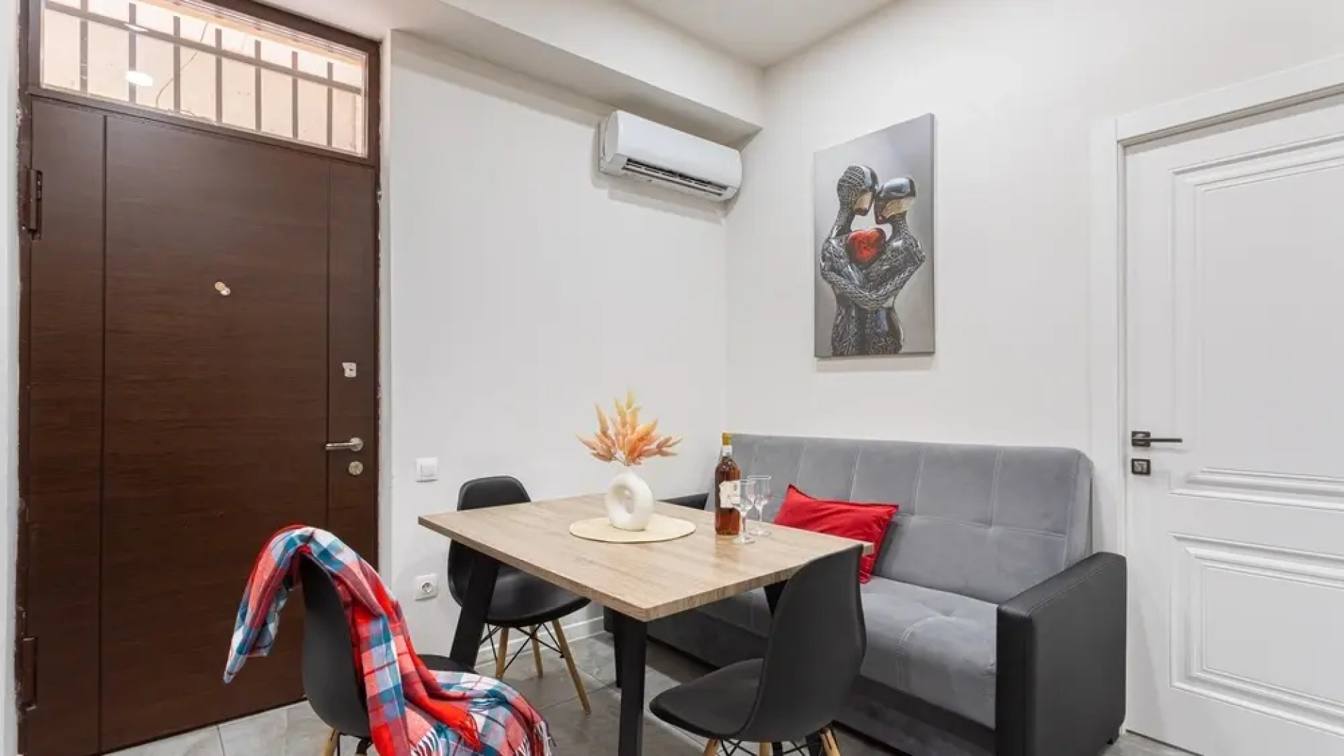 Апартаменты on Saryan Str. 26/3-4